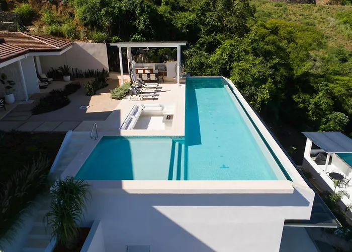 Сasa de vacaciones Casa Ayla A - Stunning 5br Ocean View House & Infinity Pool In Flamingo *